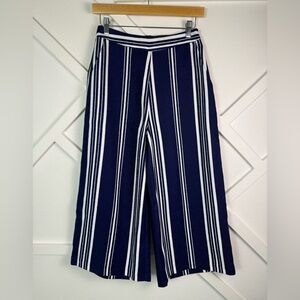 NWT English Factory Navy & White Striped Wide-Leg Cropped Pants Size Small